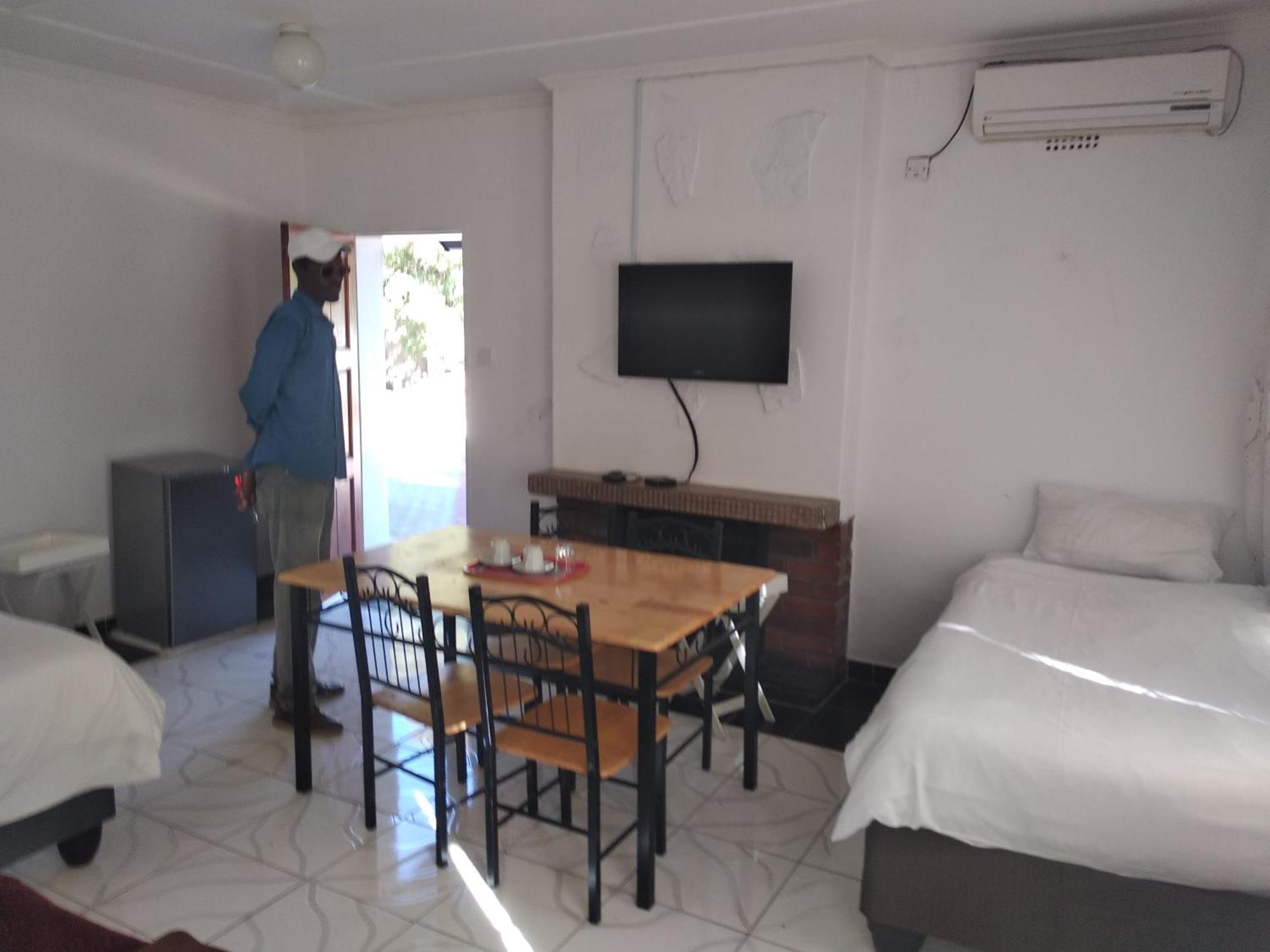 Brackendene Lodge Gaborone Eksteriør bilde